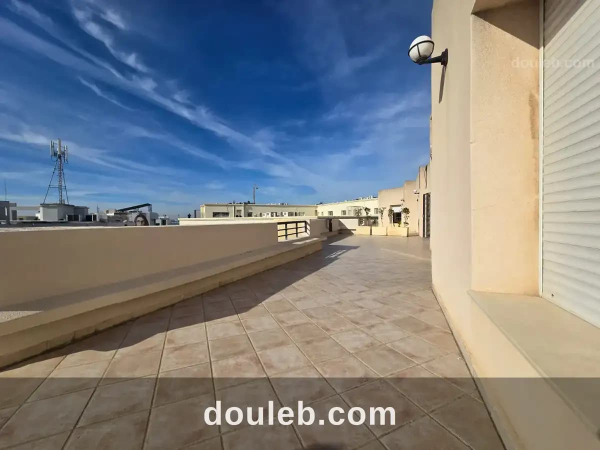 Appartement s1 pour usage bureautique - Photo 1
