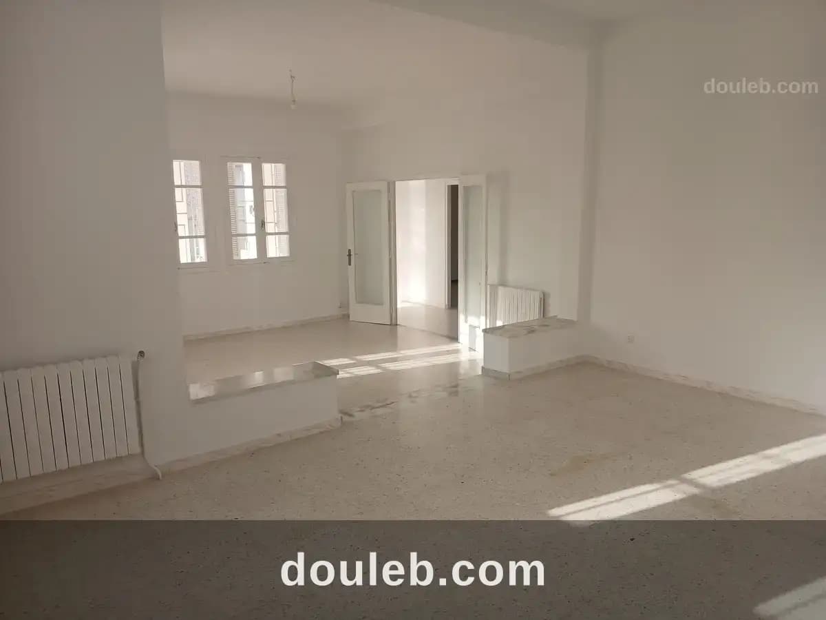 Etage de villa s3 avec terrasse à menzah 7 - Photo 1