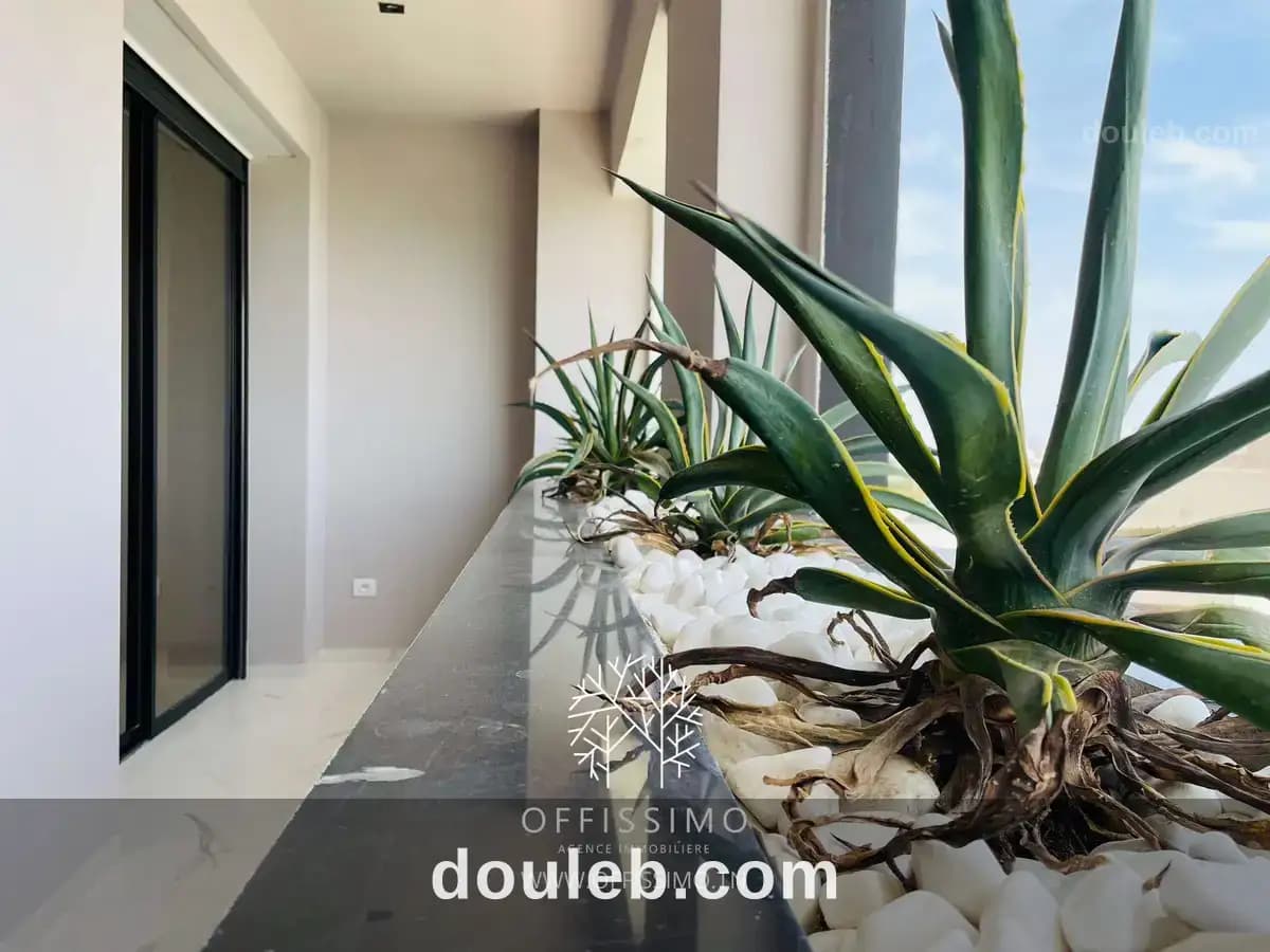 Magnifique appartement s 2 avec vue panoramique - Miniature 2
