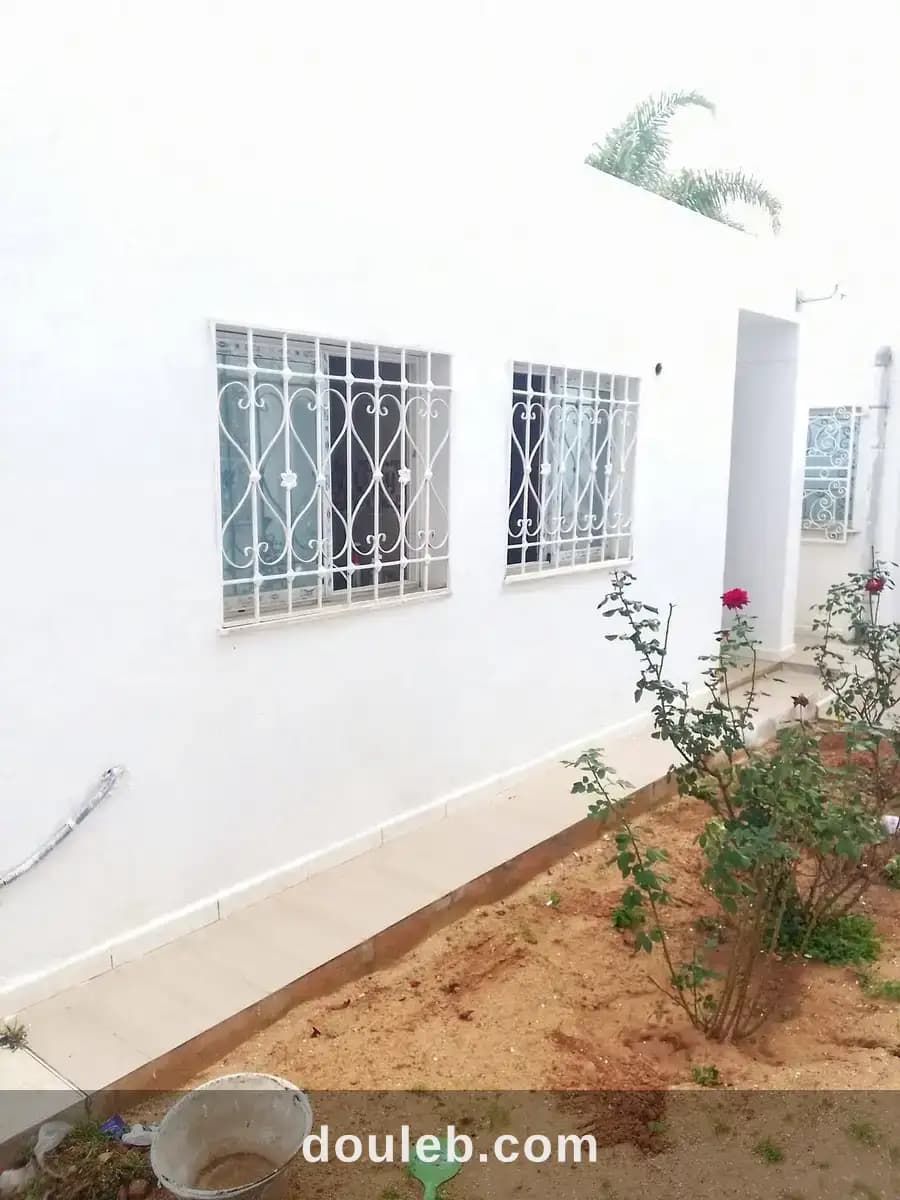 S0 meublé ennasr 1 rdc d'une villa près la phalene - Photo 1