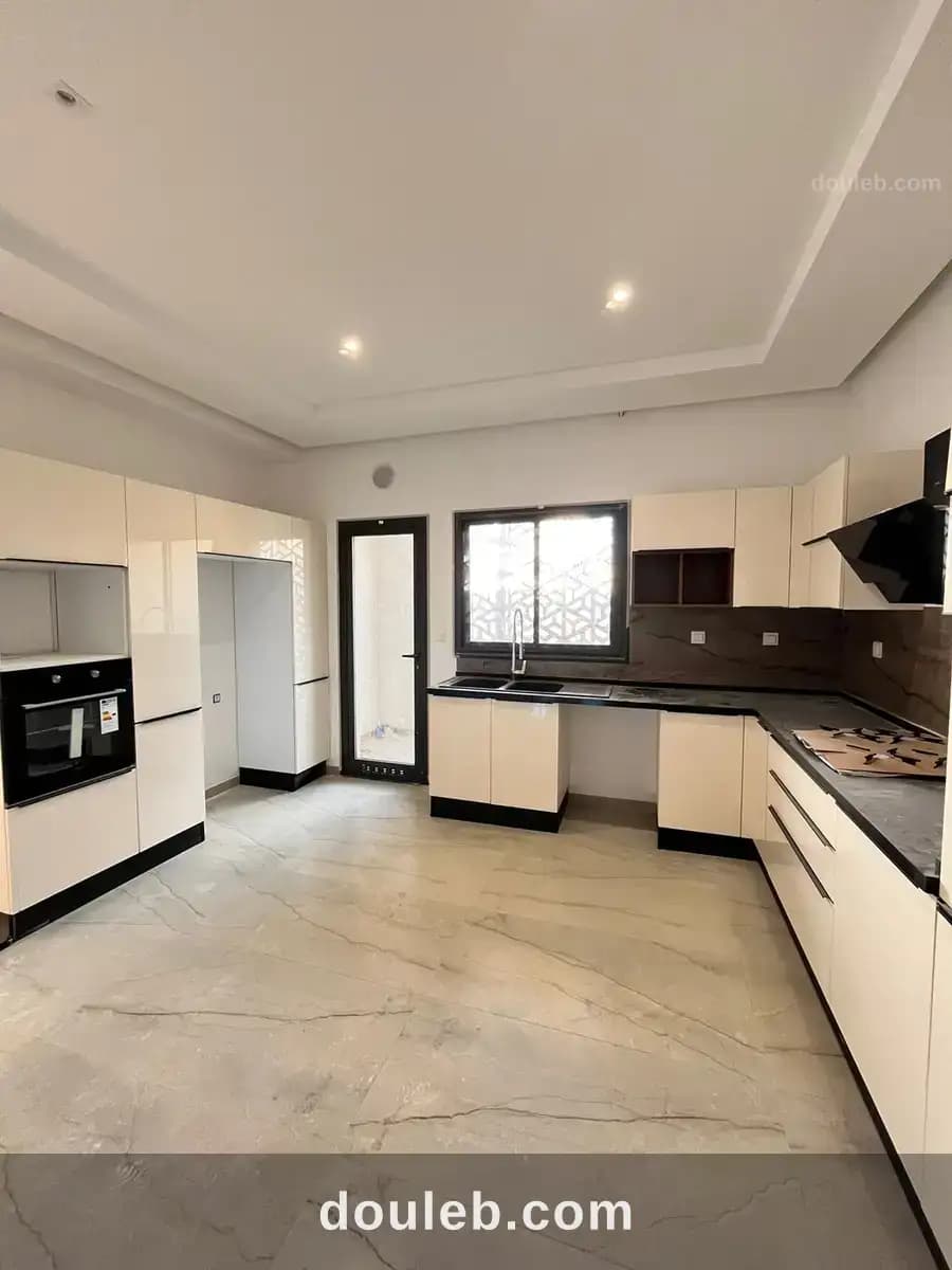 Duplex s4 avec jardin - Miniature 2