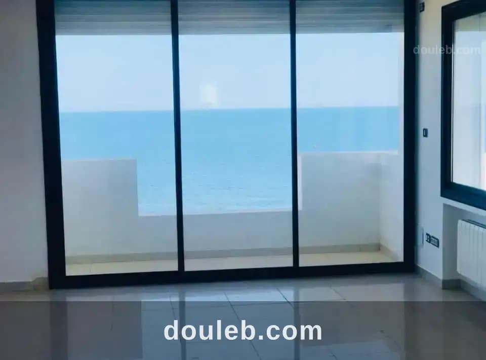 Appartement terrasse et pieds dans l eau - Photo 1