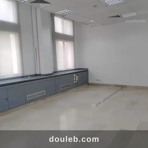 Spacieux bureau 400 m hall plus 7 au lac 1 - Miniature 2