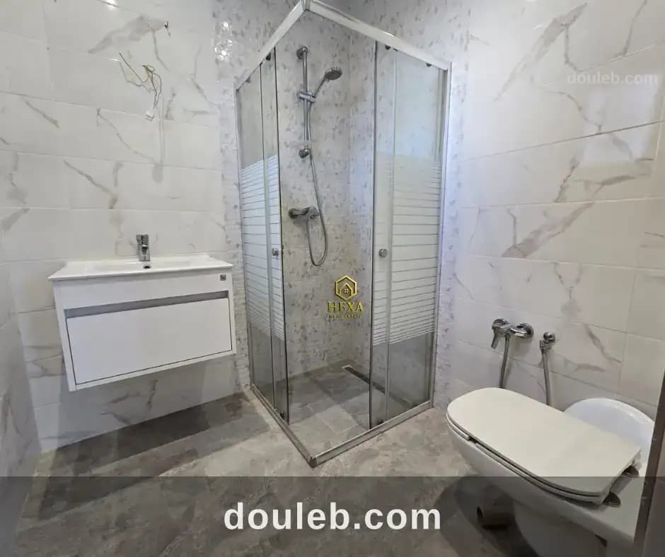 Duplex s5 à la soukra avec piscine et jardin - Miniature 3