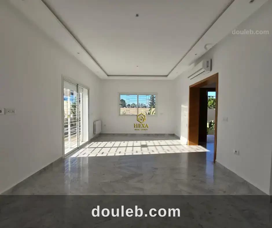 Duplex s5 à la soukra avec piscine et jardin - Miniature 4