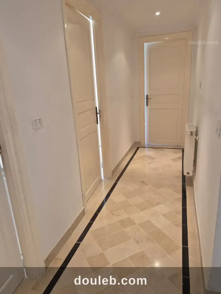 Appartement pour bureau ou medecin - Miniature 2