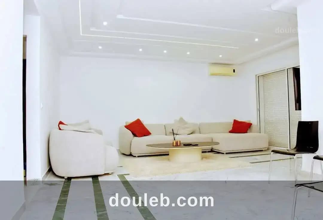 Appartement meublé s2 ennasr près amilcar - Photo 1