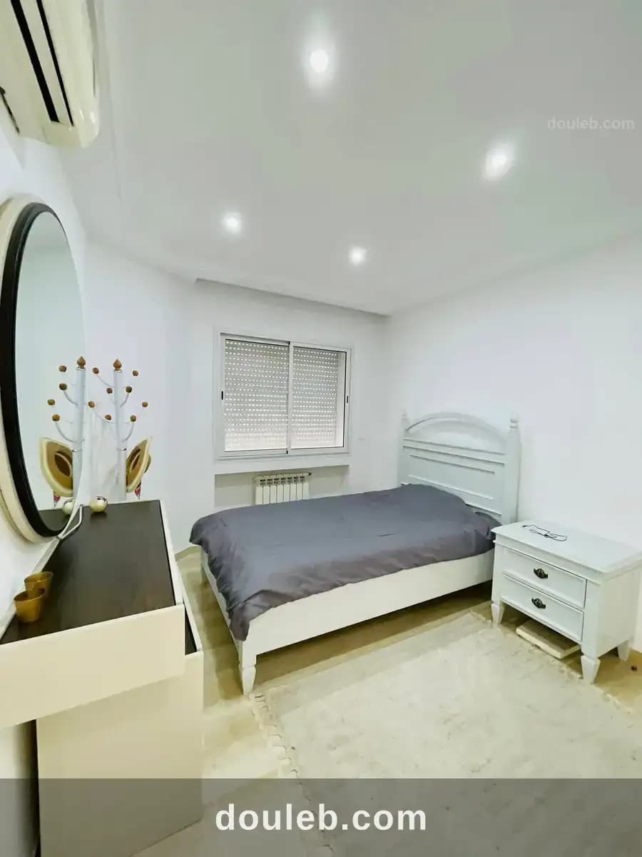 Luxueux s3 meublé a ennasr - Miniature 2