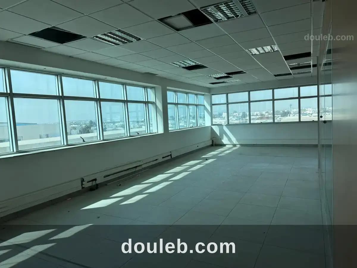 Bureau 1000 m2 hs au lac 2 - Photo 1