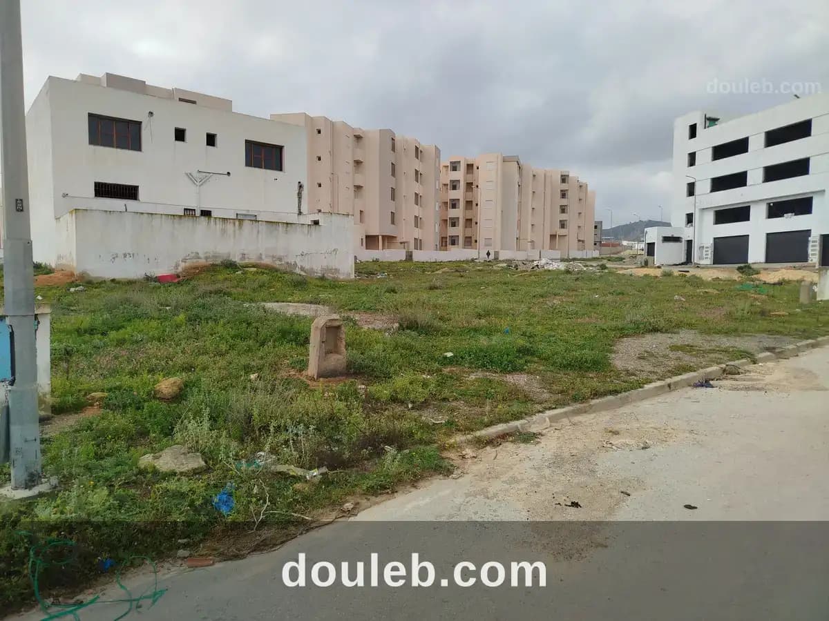 Terrain industrielle 240m2 - Miniature 3