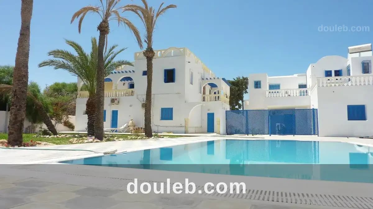 Plage mer piscine terrasse soleil - Photo 1