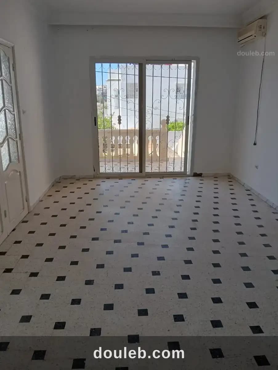 Etage de villa a ksar said - Miniature 3