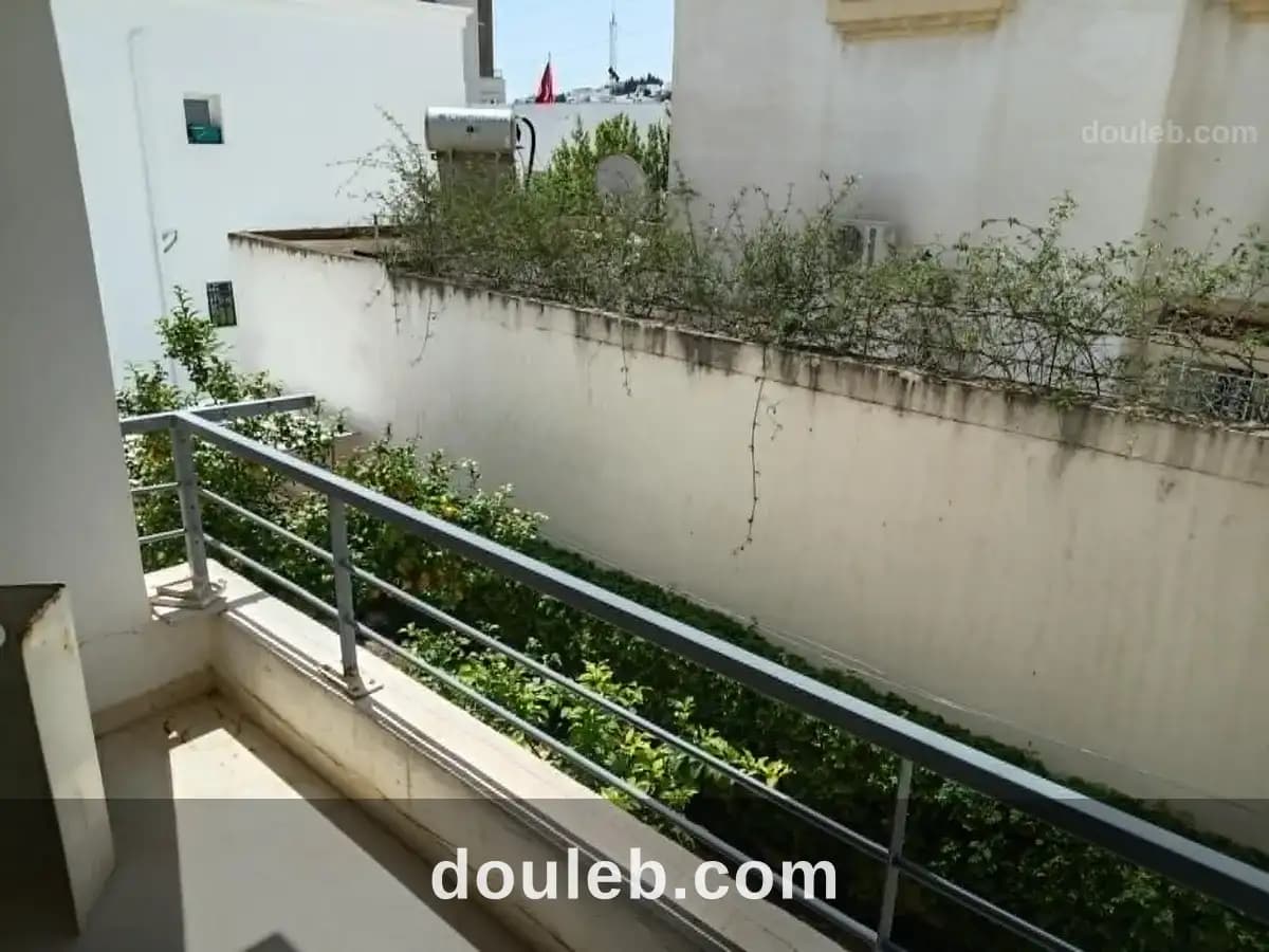 Rez de chaussée de villa à jardin d el menzah - Photo 1