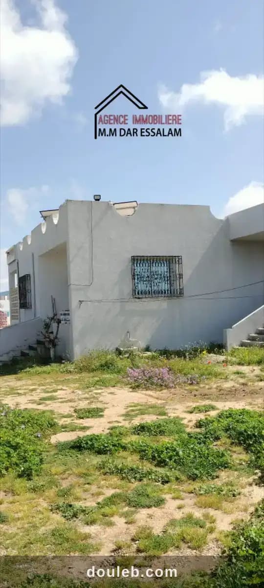 Terrain agricole contenant une villa - Photo 1