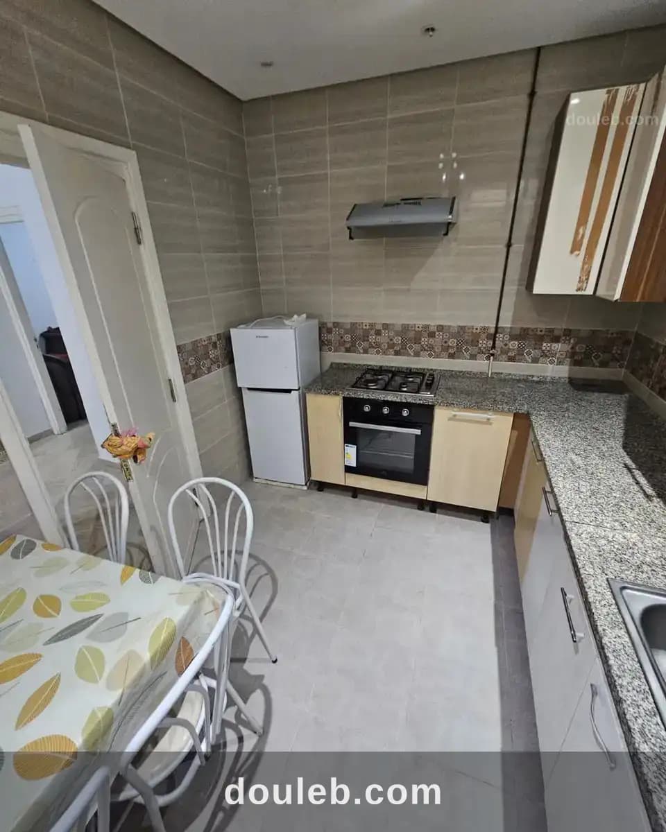 Appartement s1 richement meublé - Miniature 3