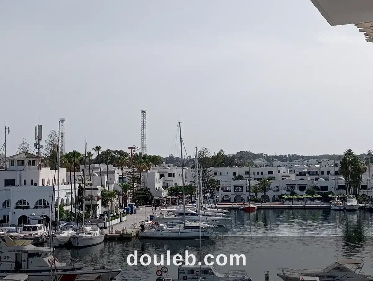 Vue sur mer et port - Photo 1