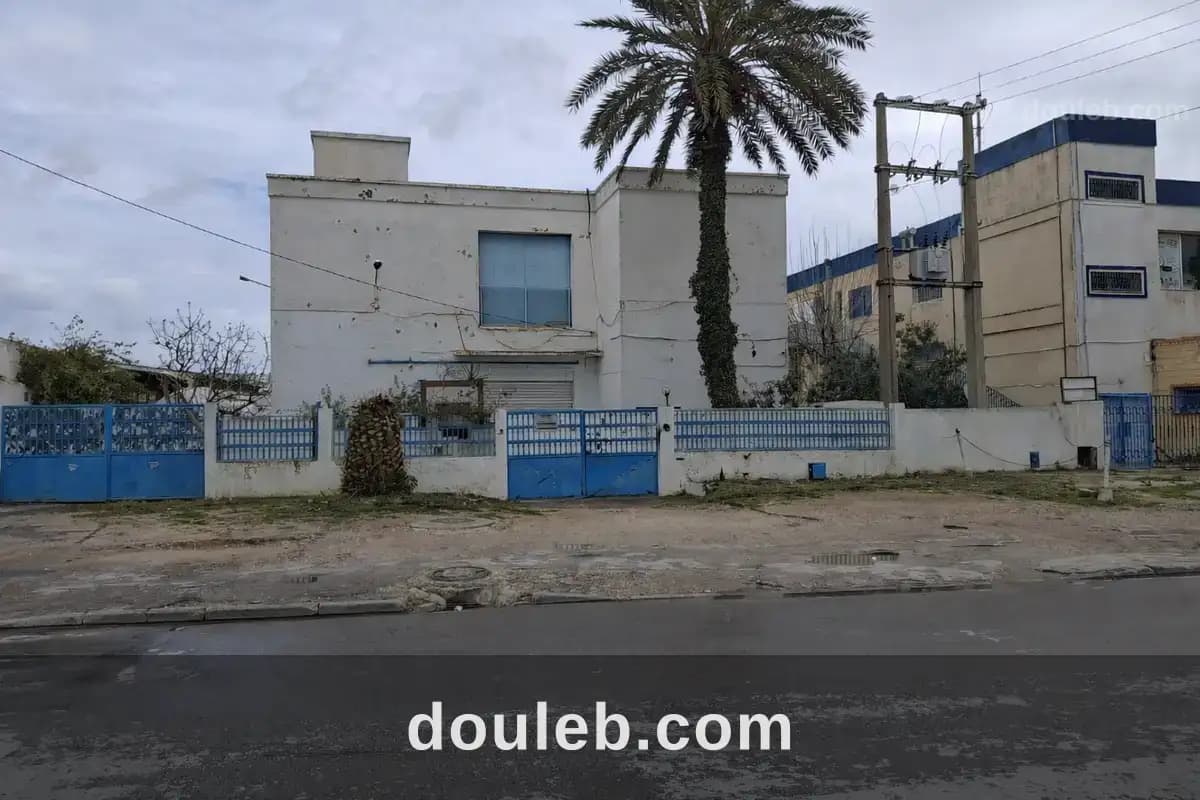 Local polyfonctionnel à la charguia 1 - Photo 1