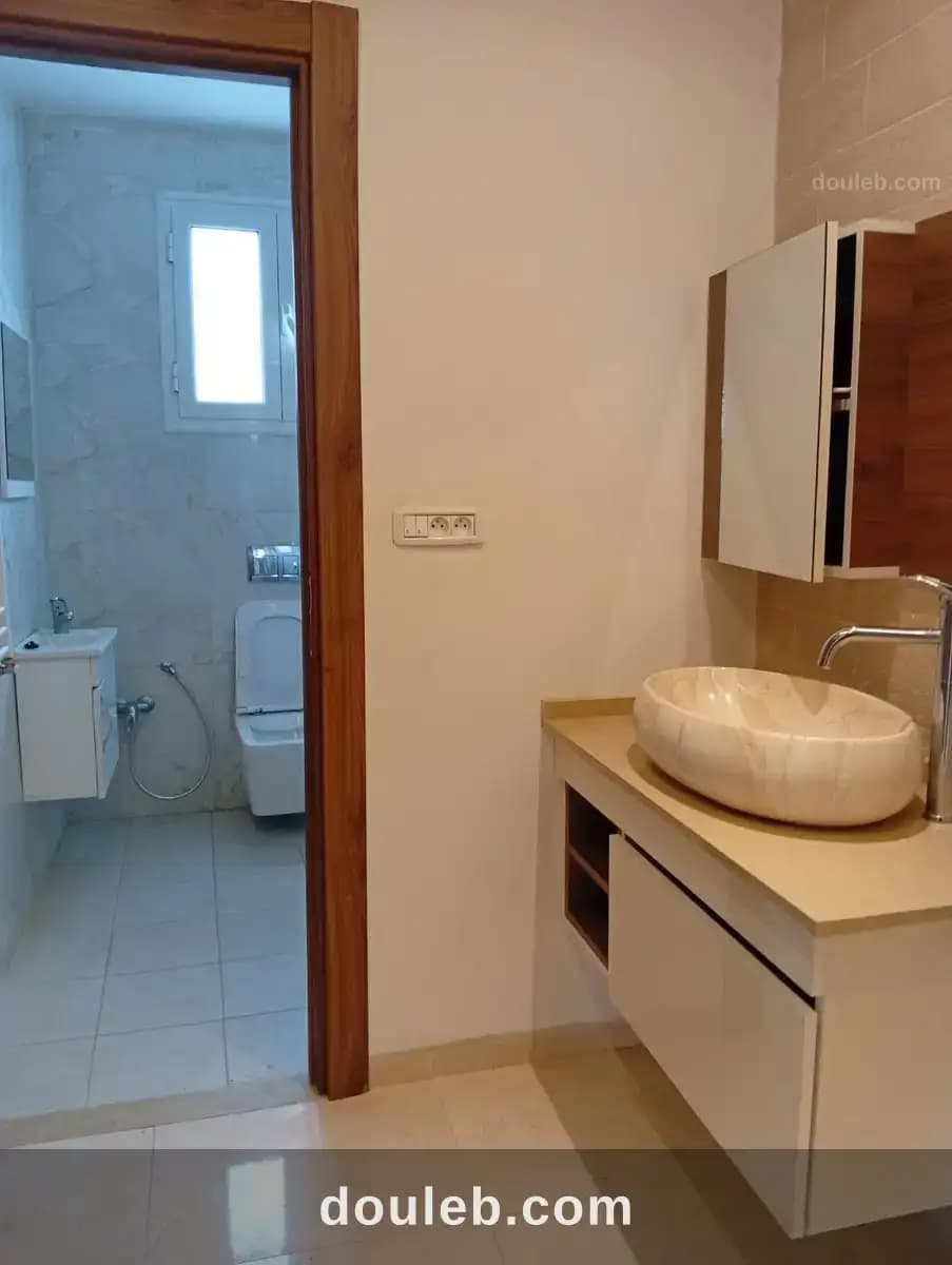Etage de villa s2 à ennasr 2 - Miniature 3