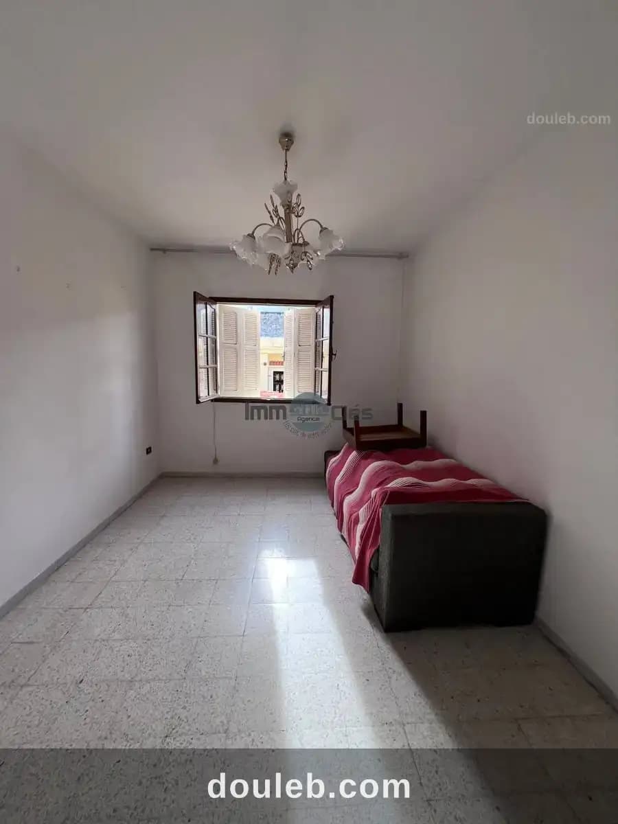 Propre et vaste appartement - Miniature 4