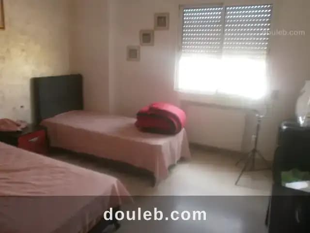 Appartement au premier etage richement meuble - Miniature 2