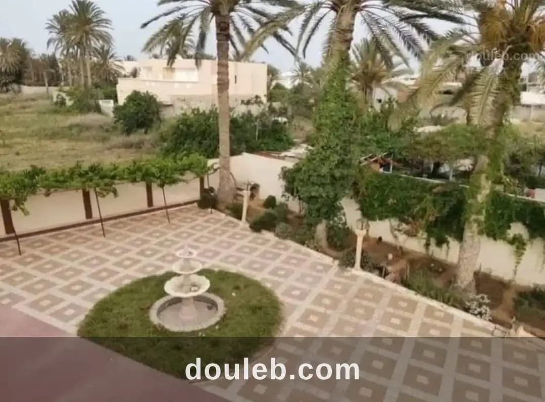 Splendide villa dans un quartier calme et chic - Miniature 4