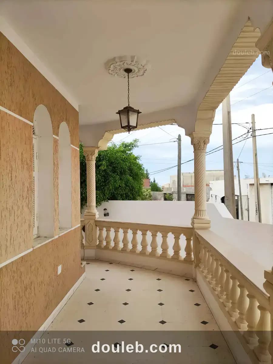 Villa avec deux logements proche sousse mall - Miniature 5