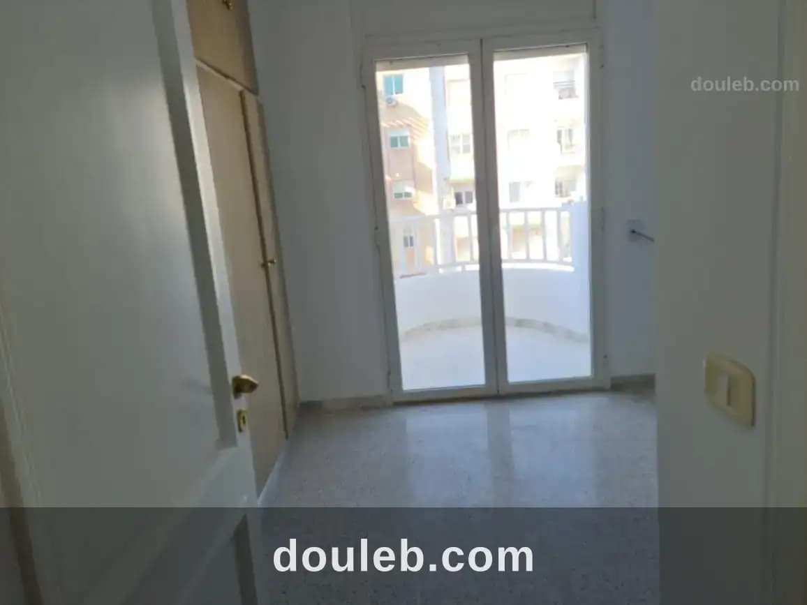 Appartement s 3 cité nasr - Miniature 5