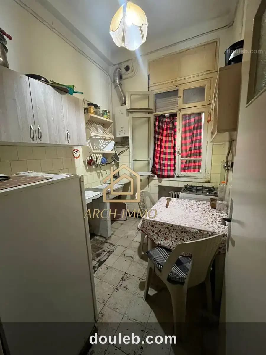 Studio meublé au passage - Miniature 2