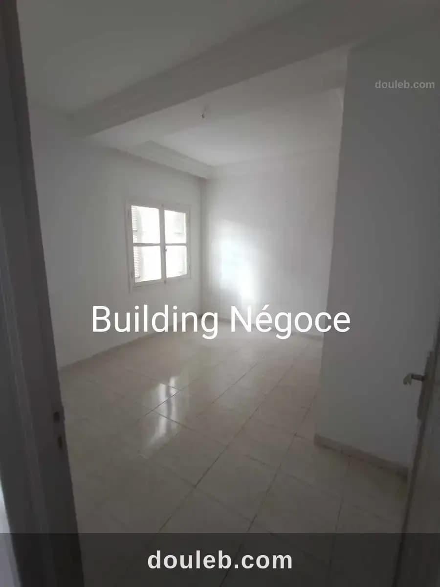 La soukra rdc villa s3 avec jardin - Miniature 2