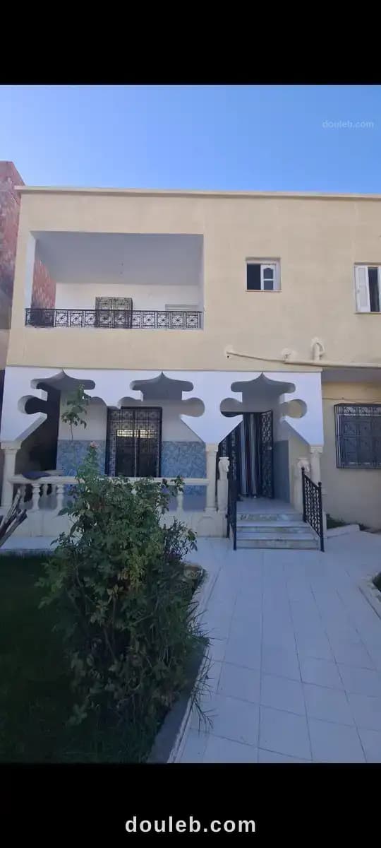 Pavillon de superficie total 500m2 dont 240 m2 - Miniature 5