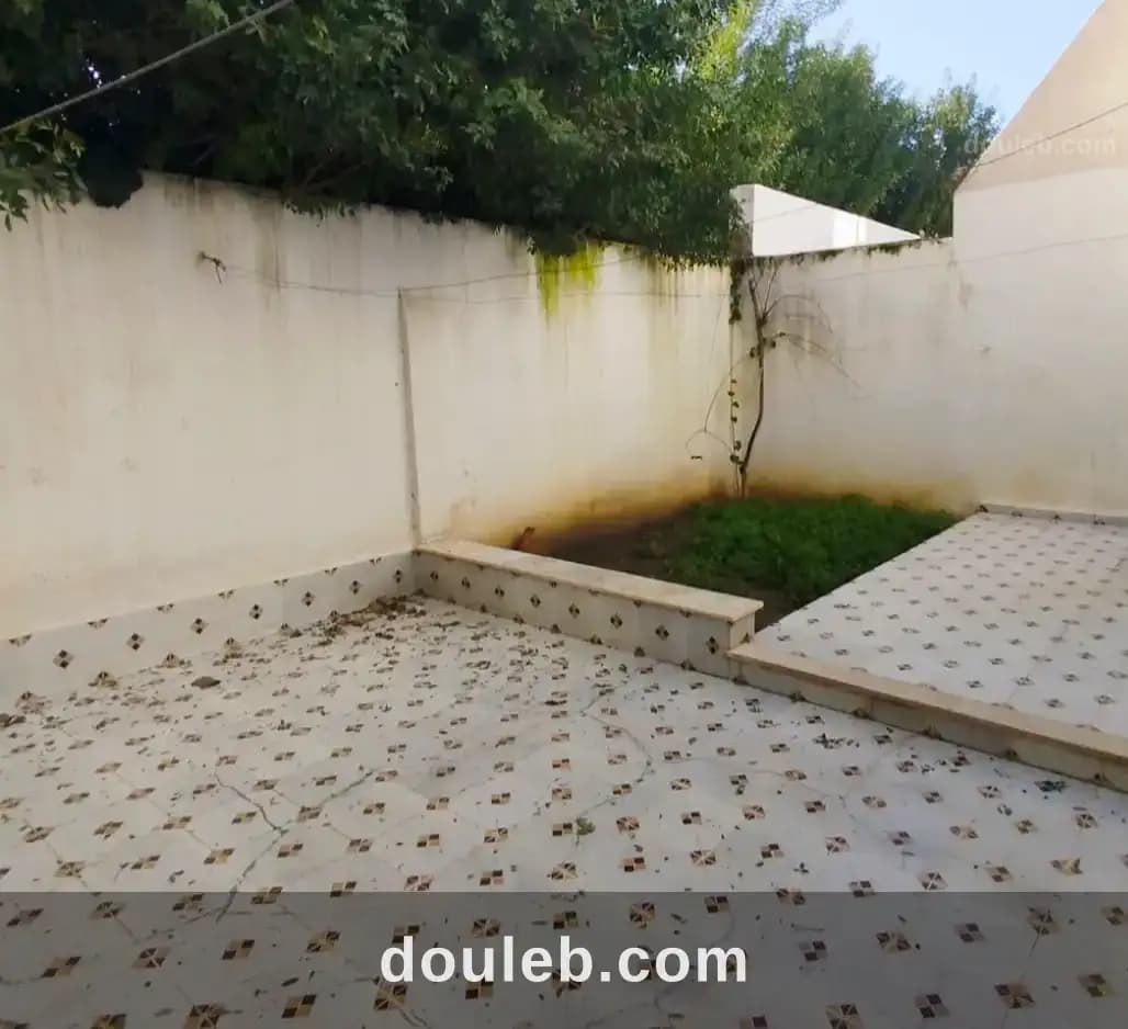 Ennasr rdc villa s 3 avec jardin et terrasse - Miniature 2