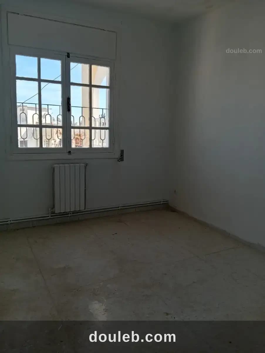 Un appartement s3 à ennasr 2 kiosque agil - Miniature 2