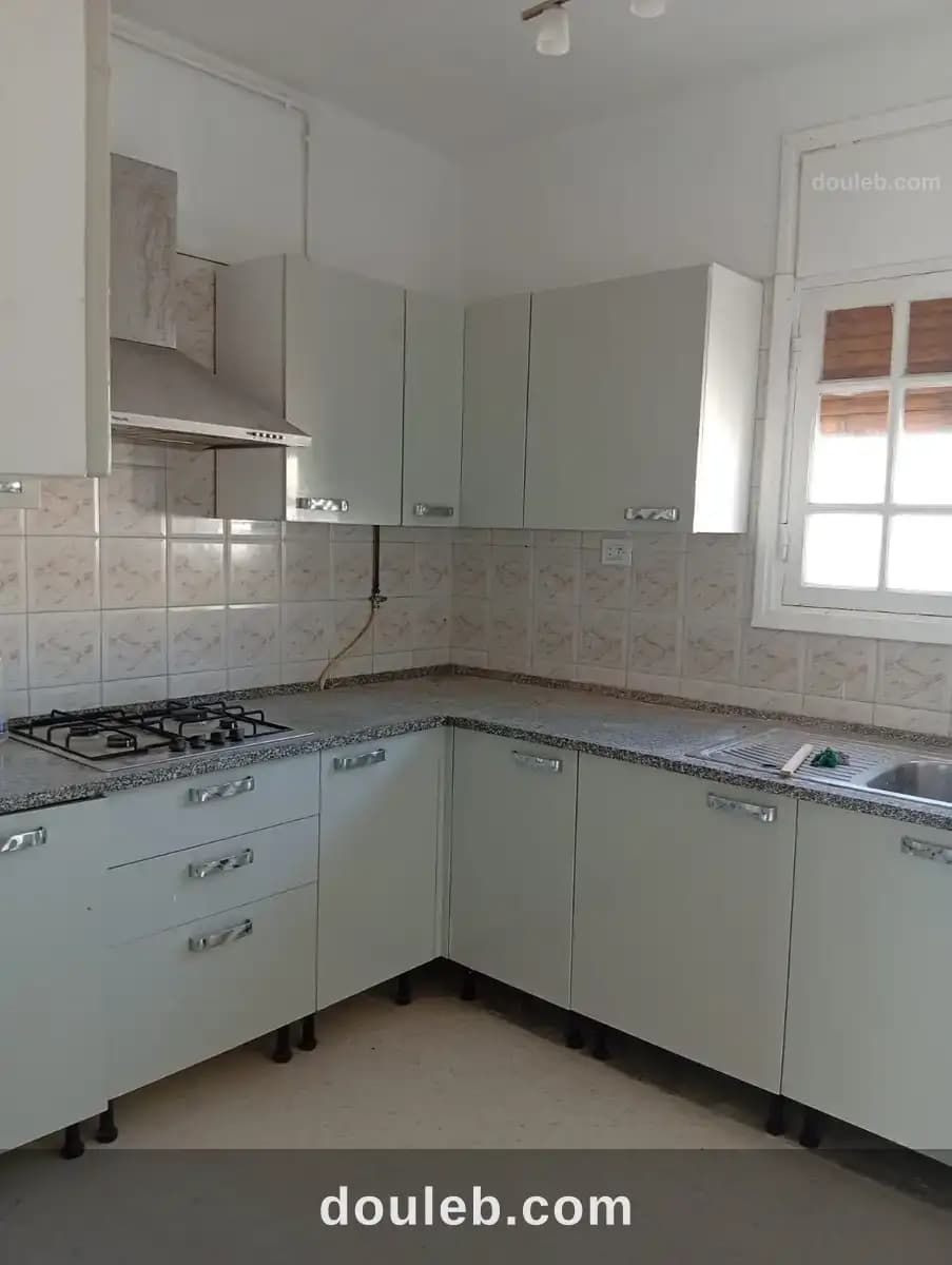 Un appartement s3 à ennasr 2 kiosque agil - Miniature 4