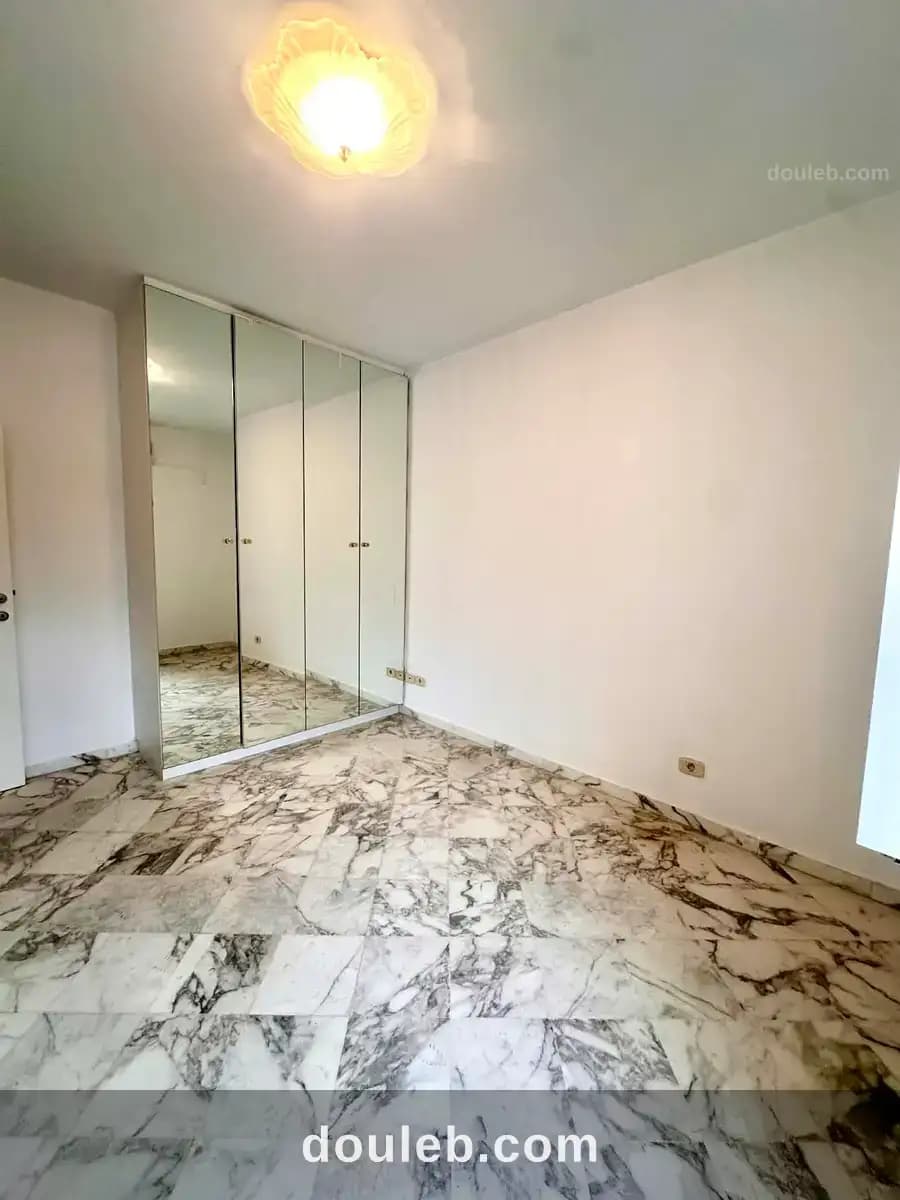S2 spacieux menzah 1 à côté lycée les pères blancs - Miniature 5