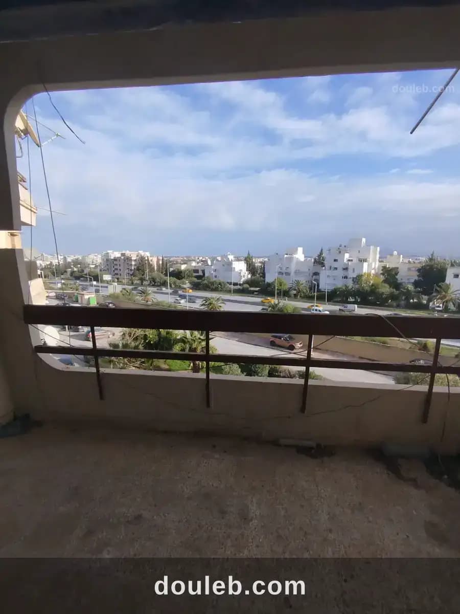 Un spacieux appartement s4 à menzah5 - Miniature 2