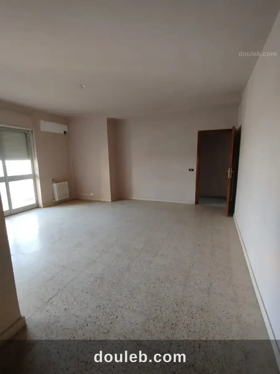 Un spacieux appartement s4 à menzah5 - Miniature 4