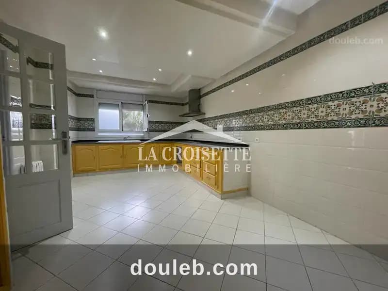 Duplex s4 avec jardin à la marsa mal3607 - Miniature 2