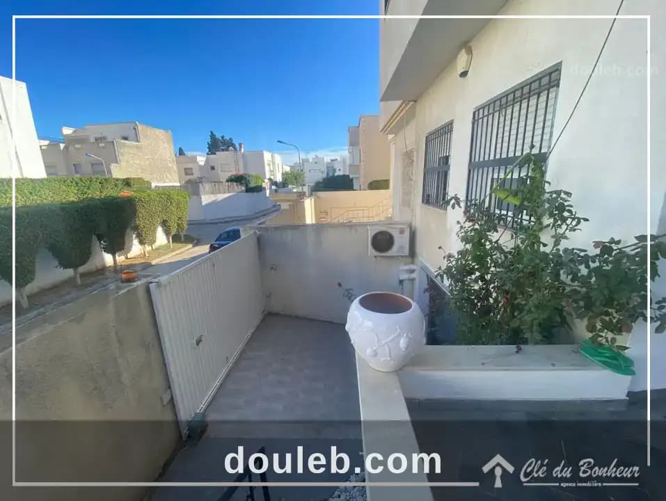 Un beau duplex à ras jdir la soukra - Miniature 2