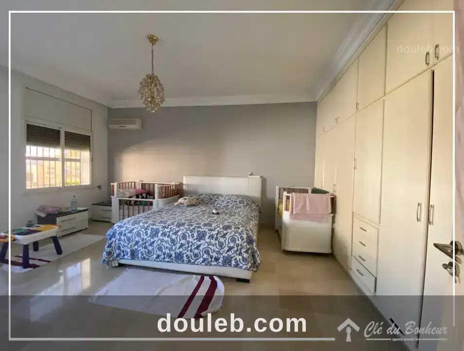 Un beau duplex à ras jdir la soukra - Miniature 4