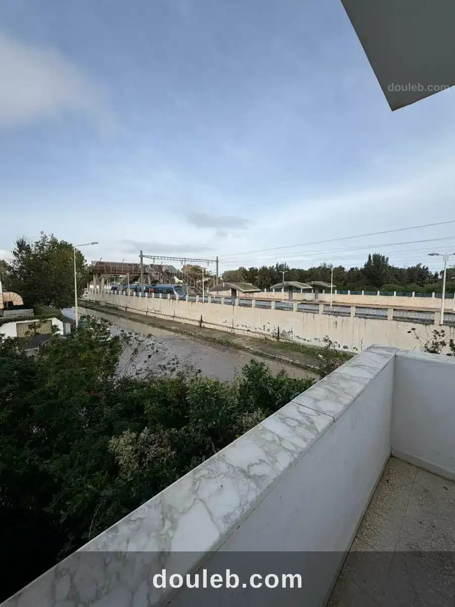 Bel appart s2 à ezzahra emplacement stratégique - Miniature 3