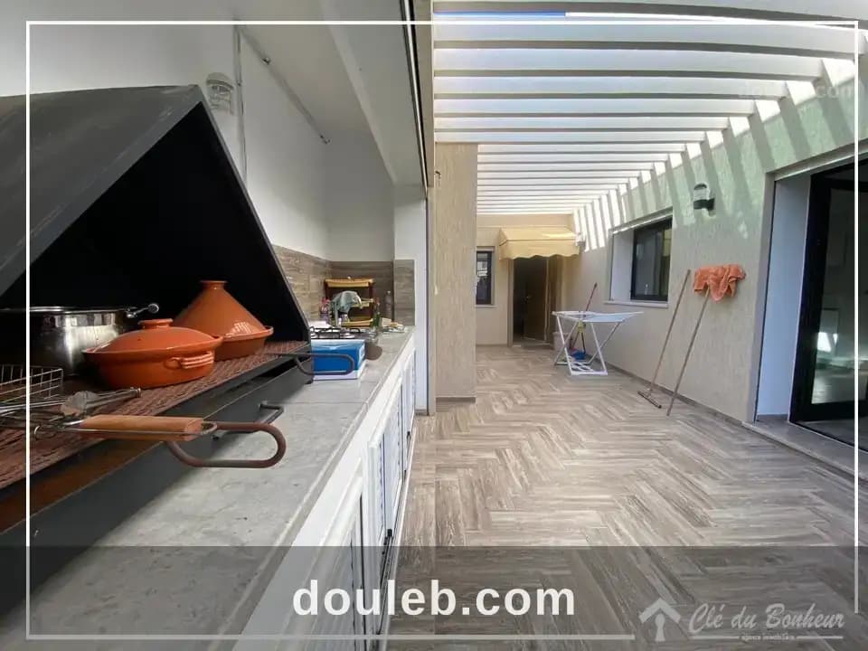 Une superbe villa avec piscine à chotrana 3 - Miniature 5