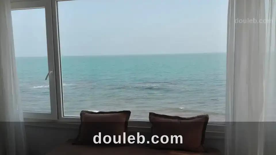 Villa pieds dans l'eau à la marsa - Photo 1