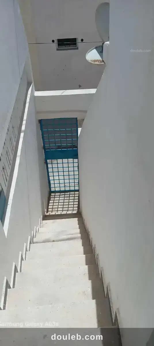 Studio a zahrouni - Miniature 2