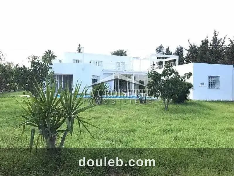 Villa s5 à la soukra mvl0075 à Ariana
