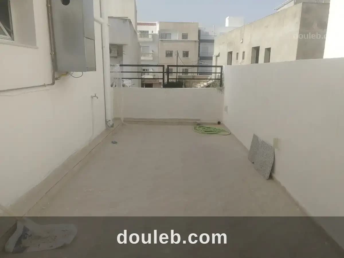 Étage de villa neuf à la marsa - Miniature 5