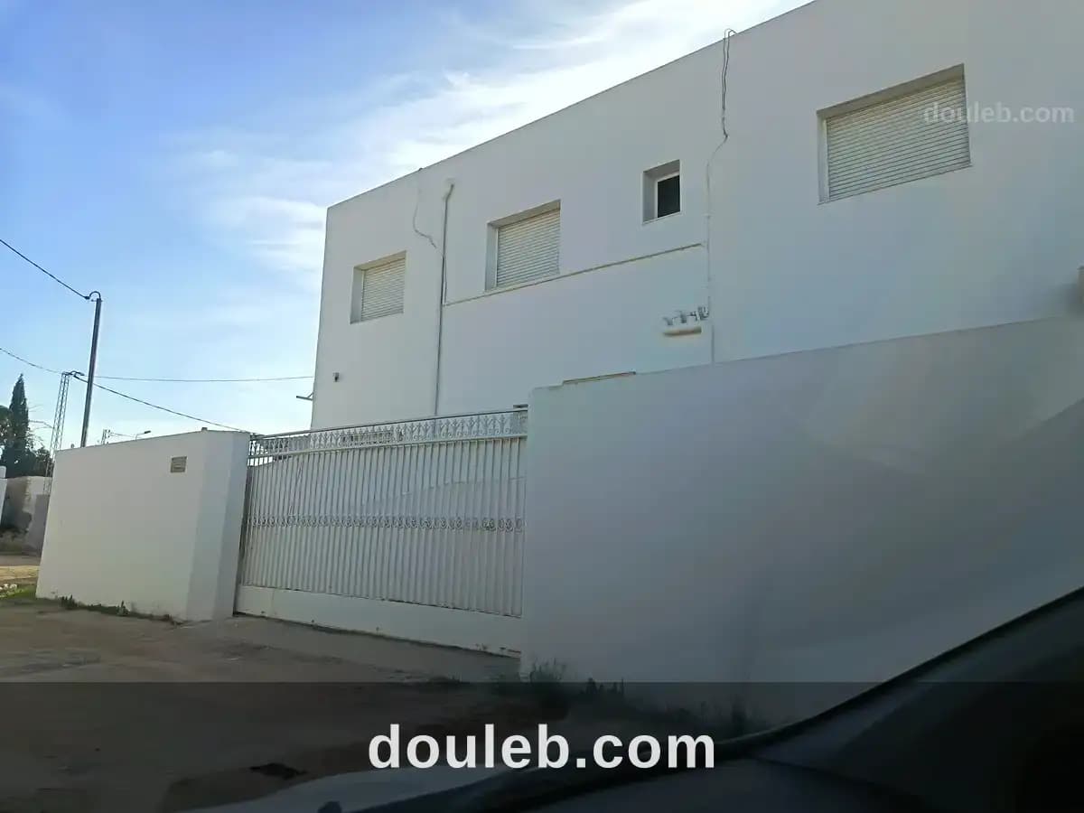 Bureau entrepôt ou usine à Sfax