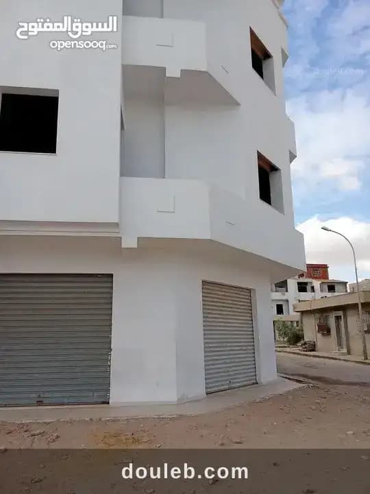 Immeubles et local commercial à Sfax