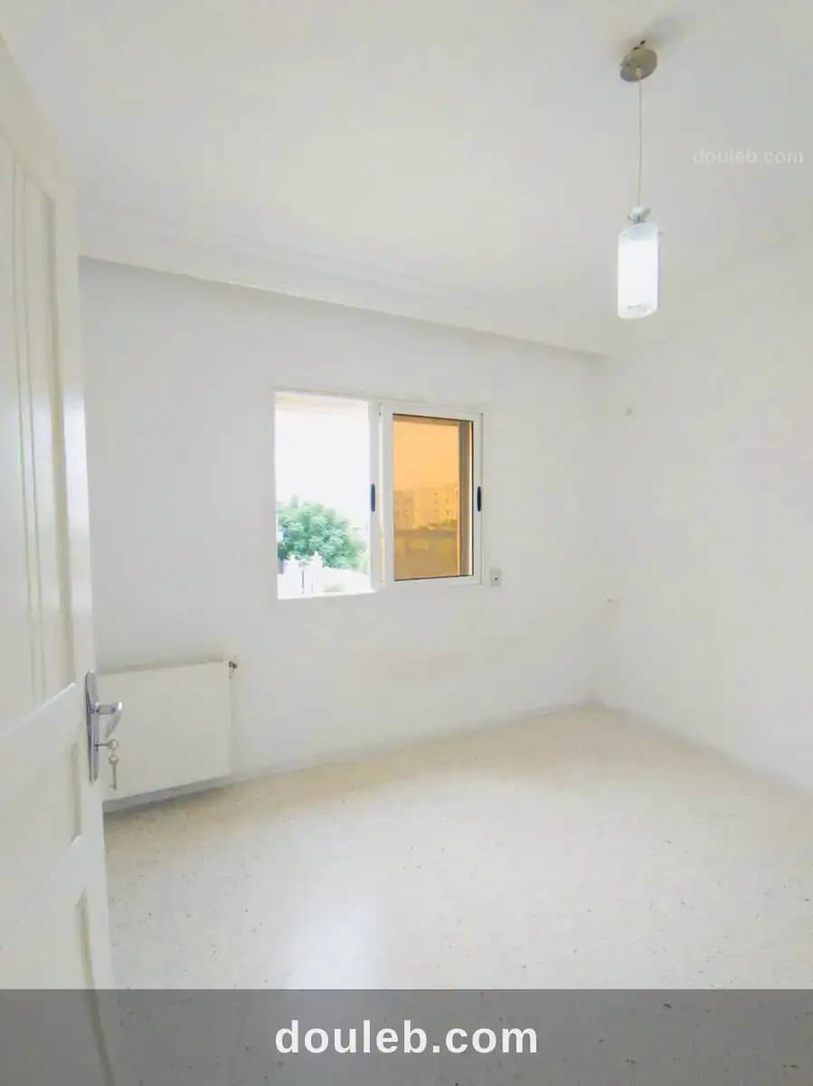 Superbe appartement très lumineux au mourouj 6 - Miniature 3