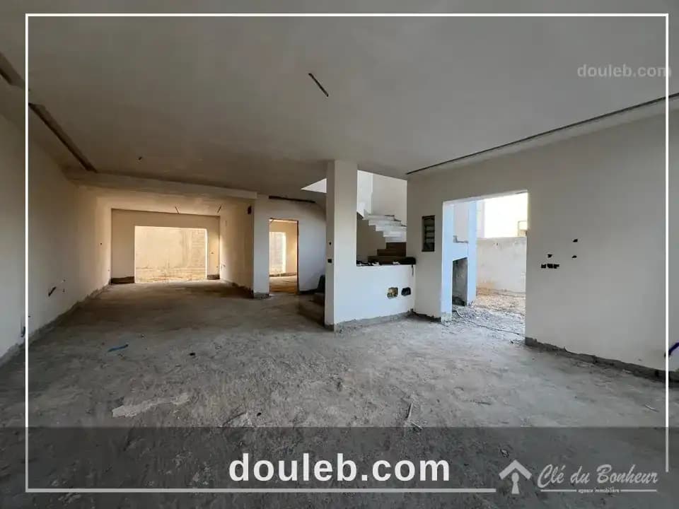 Deux villas inachevées à rue du parc - Miniature 3