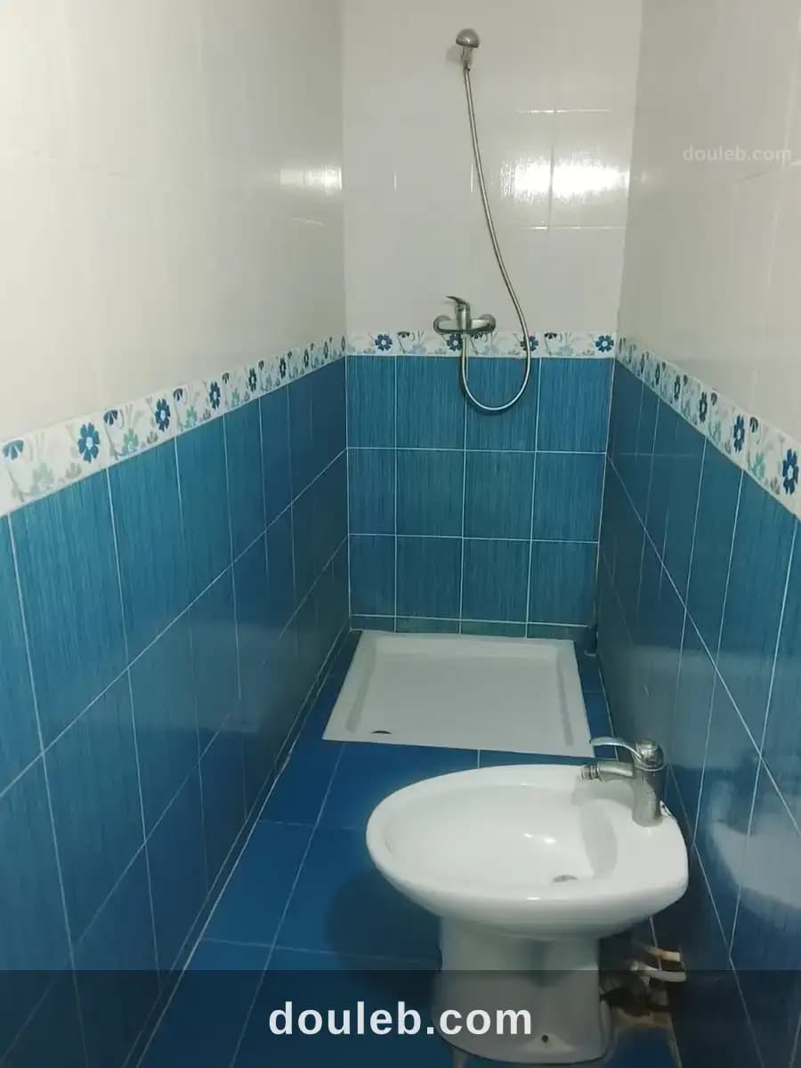 Chambre à deux pour filles à Tunis
